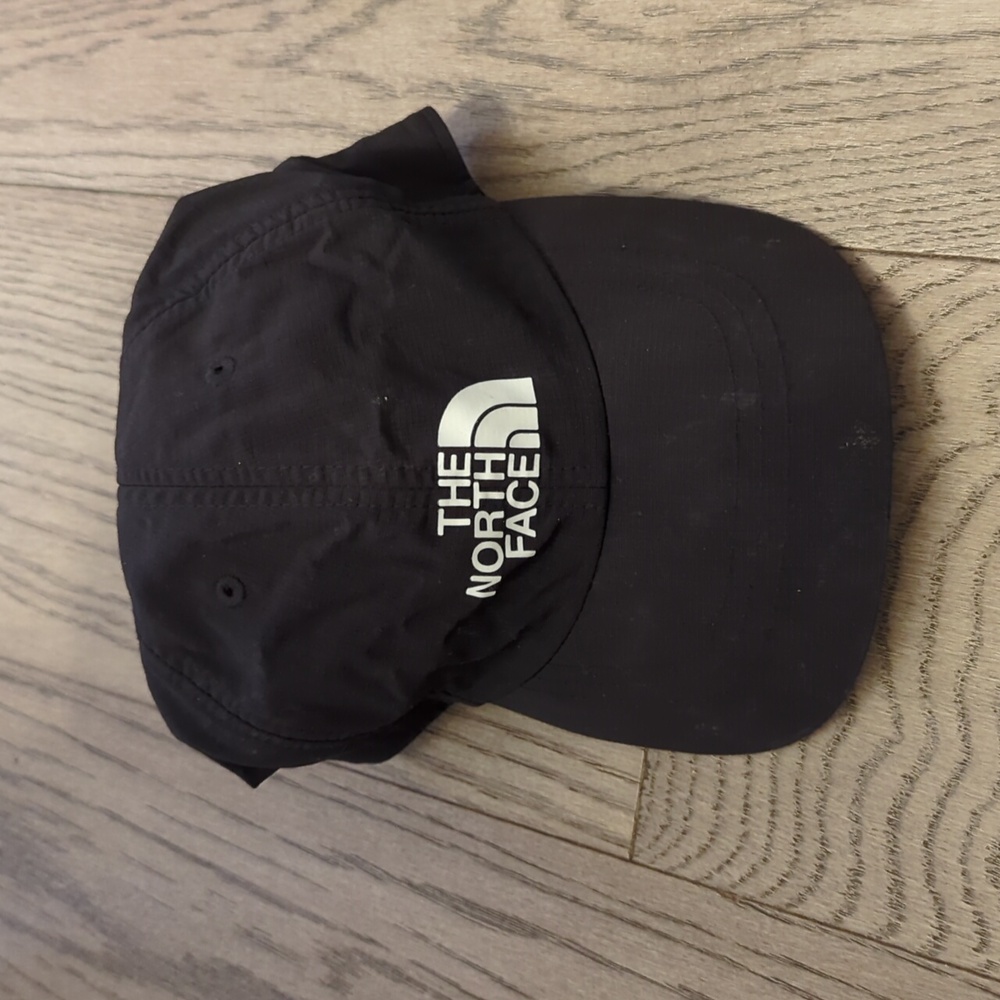 The North Face Youth Boys Black Cap